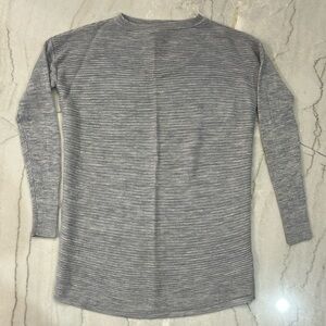Tahari Gray Extrafine Merino Wool Sweater